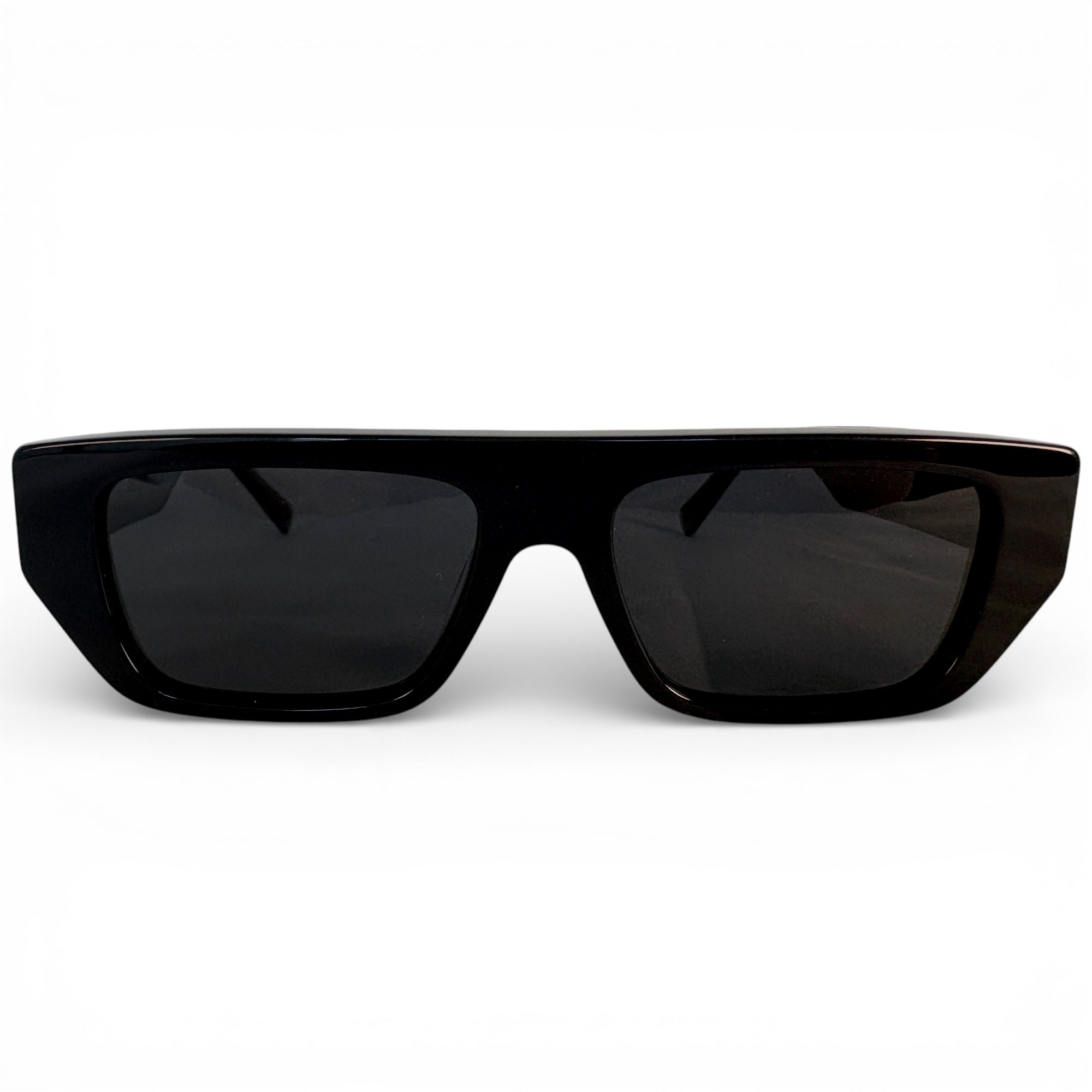 PRÊT GARÇON GODARD black sunglasses, front view, minimalist luxury eyewear on white background